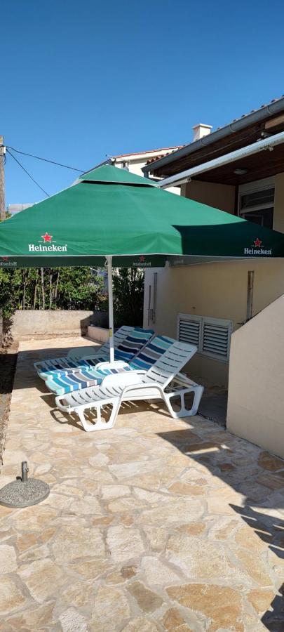Apartmani Matela Petrcane Buitenkant foto
