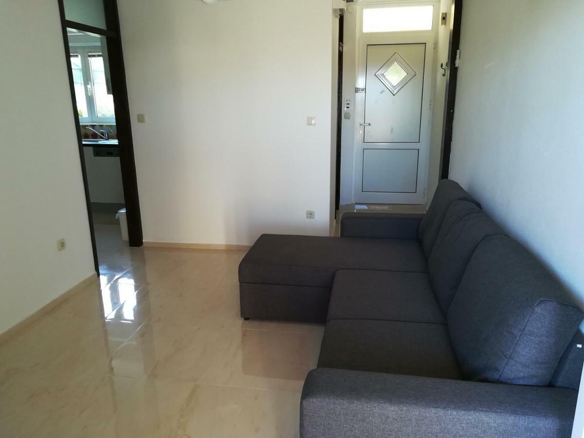 Apartmani Matela Petrcane Buitenkant foto