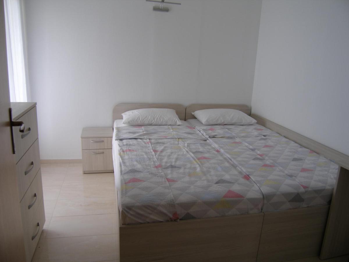 Apartmani Matela Petrcane Buitenkant foto