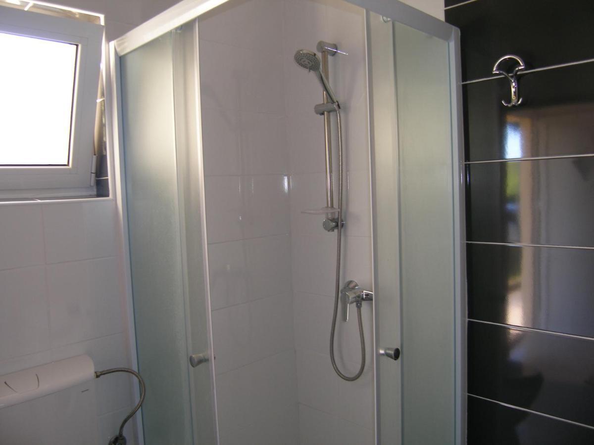 Apartmani Matela Petrcane Buitenkant foto