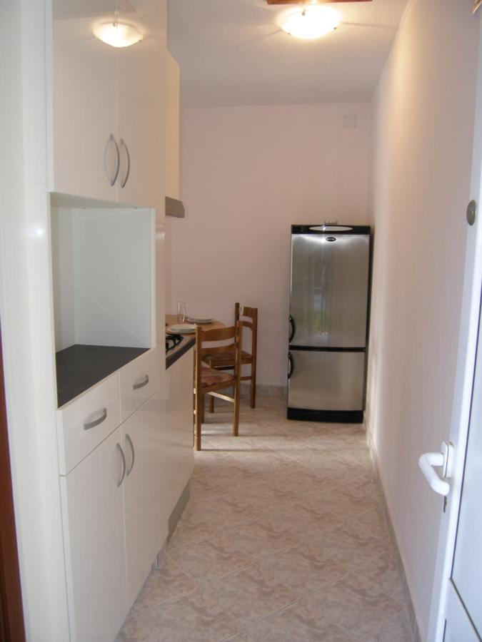 Apartmani Matela Petrcane Buitenkant foto